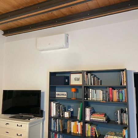 Lurago dʼErba A Casa Di Tinaヴィラ エクステリア 写真