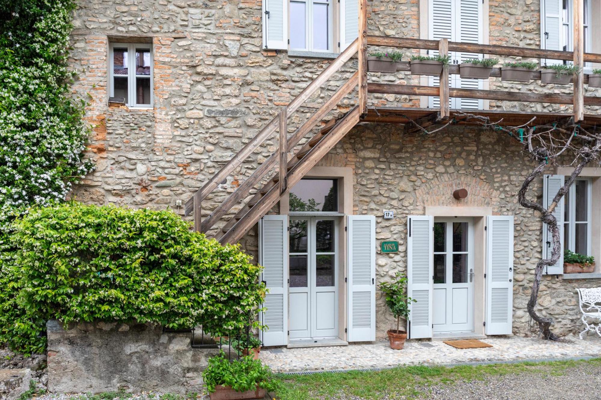 Lurago dʼErba A Casa Di Tinaヴィラ エクステリア 写真