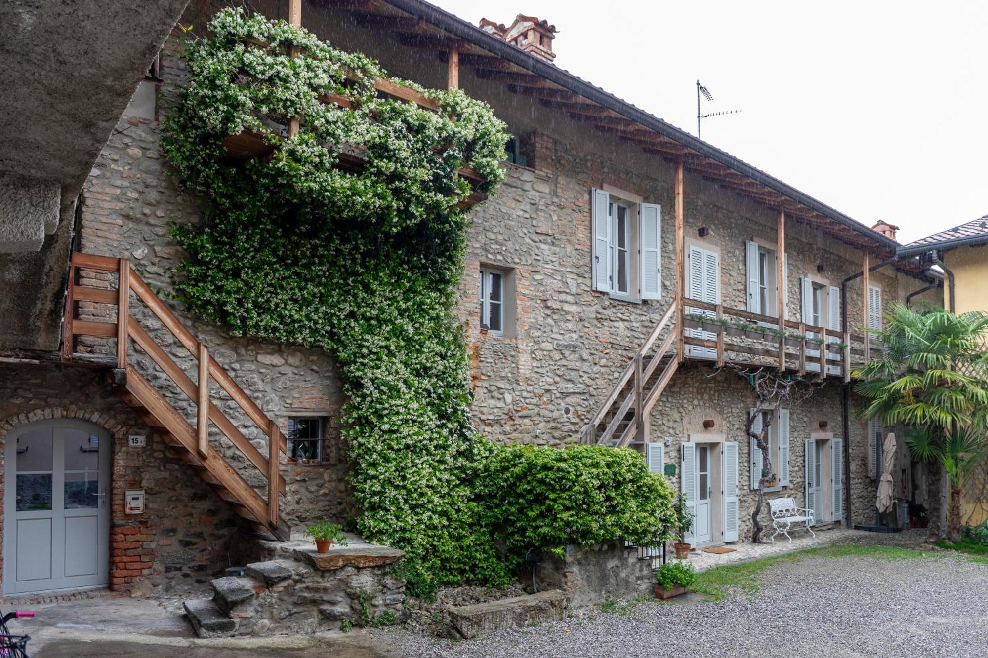 Lurago dʼErba A Casa Di Tinaヴィラ エクステリア 写真